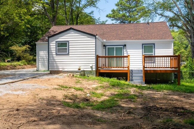 Building Photo - 3822 Bakers Ferry Rd SW