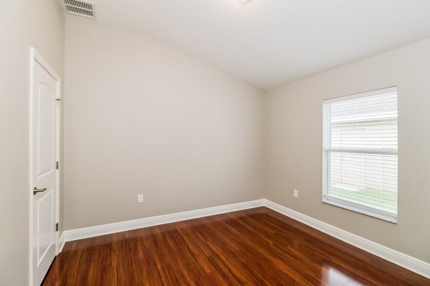 Building Photo - 18525 Dajana Ave