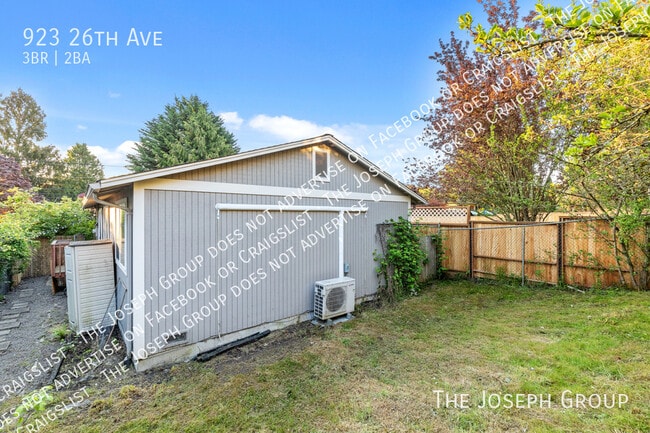 Building Photo - 923 26th Ave