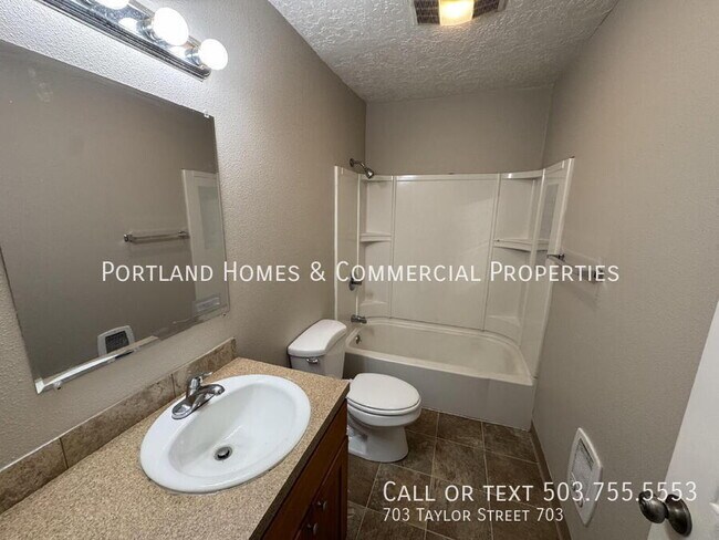 Building Photo - 703 Taylor St