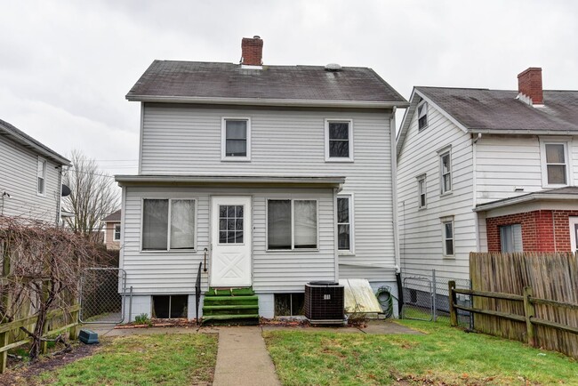 Building Photo - Single-Family Home for Rent in Greensburg, PA
