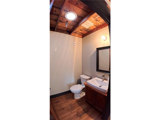 Building Photo - 312 3rd St