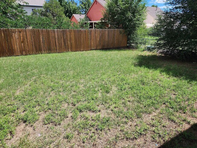 Building Photo - 2625 Prescott Cir E
