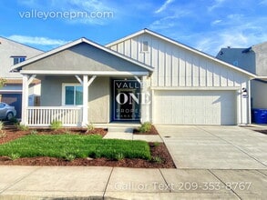 Building Photo - COMING SOON! 4 bedroom, 3 bath, pet-friendly NEWER HOME with Solar