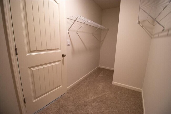 Building Photo - 69 Fonthill Cv