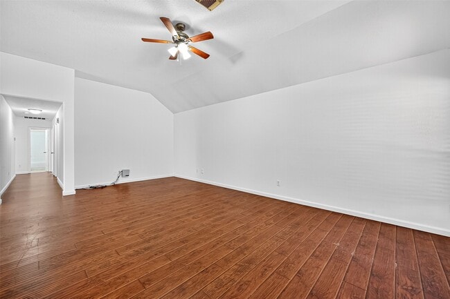 Building Photo - 19439 Hillside Springs Cir