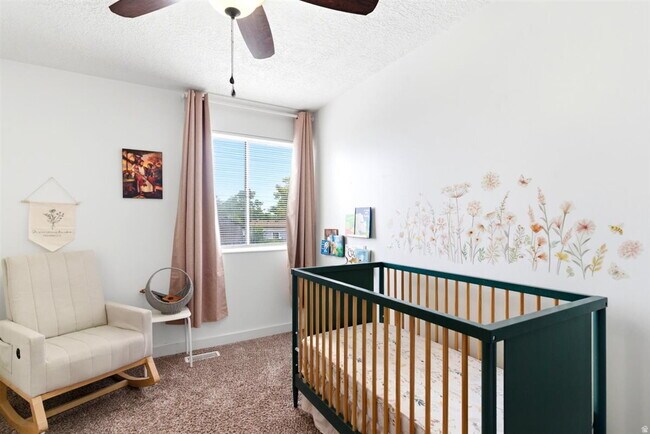 Building Photo - "Spacious 3-Bed Oasis with Fireplace & Modern Vinyl Touches in Ogden"