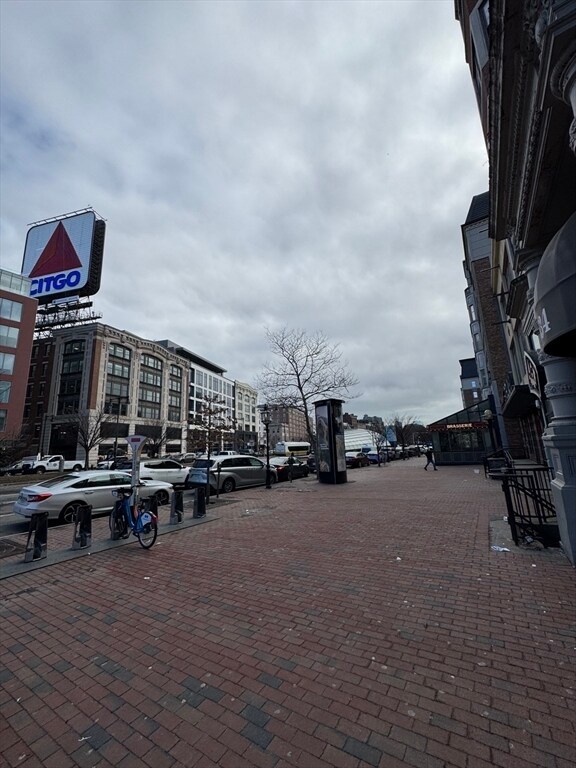 Building Photo - 534 Commonwealth Ave