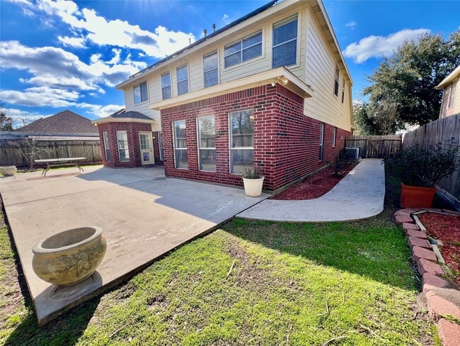 Building Photo - 3311 Whitebud Dr