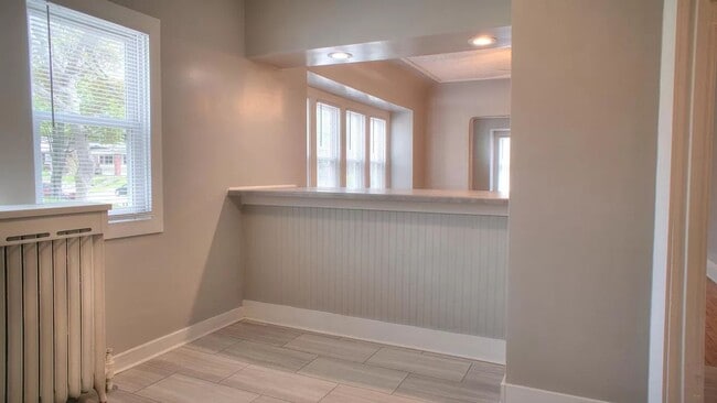 Building Photo - 2979 N Murray Ave