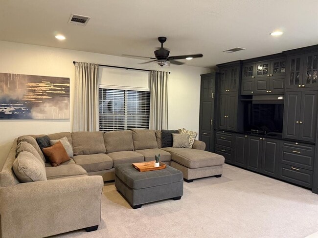 Building Photo - 1103 Water Hole Trail