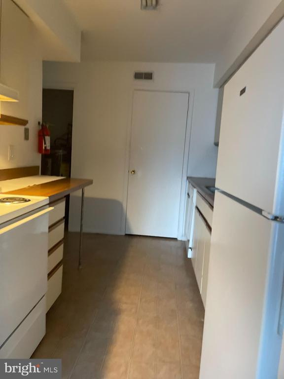 Building Photo - 806B Cypress Point Cir