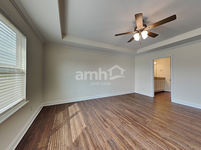 Building Photo - 3014 Lucky Ln