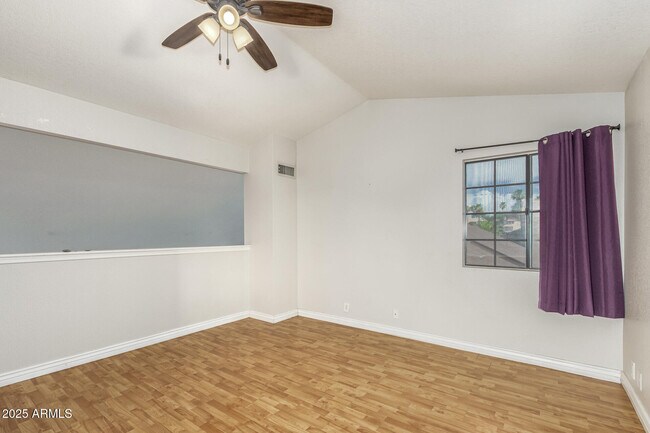 Building Photo - 1518 E Rockwood Dr