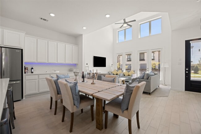 Building Photo - 19730 Curved Steel Dr