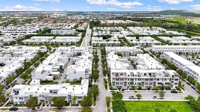 Building Photo - 6469 NW 103rd Psge
