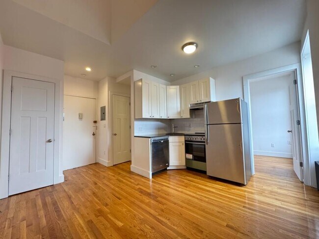 Primary Photo - 1 bedroom in Brooklyn NY 11215