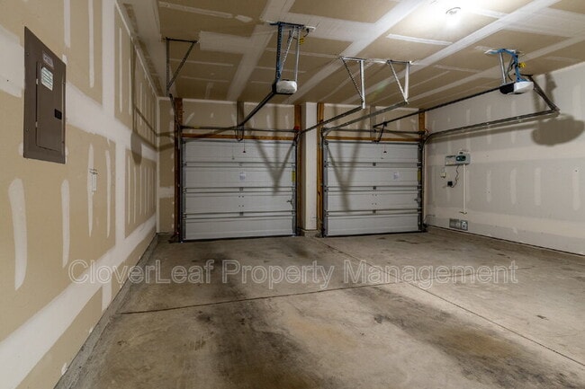 Building Photo - 693 Pond Springs