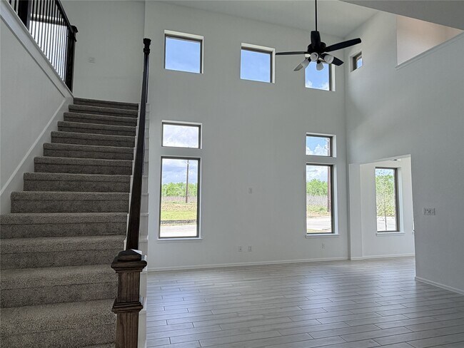 Building Photo - 10702 Ursa St