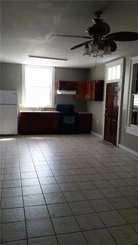 Building Photo - 1566 Annunciation St