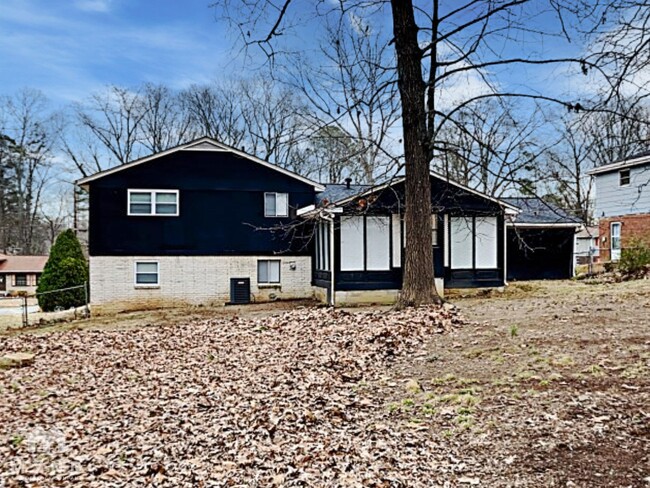 Building Photo - 3901 Rockcrest Ct