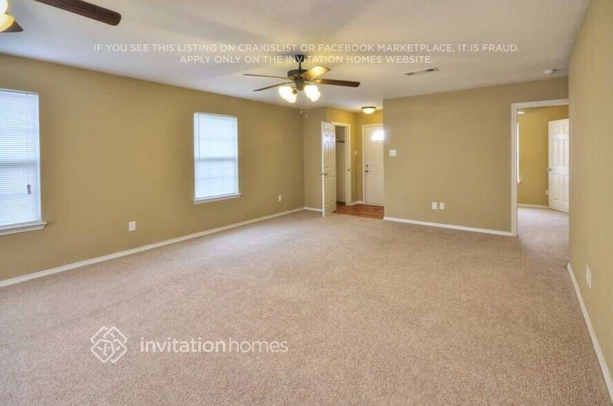 Building Photo - 15614 Gatsby Ln