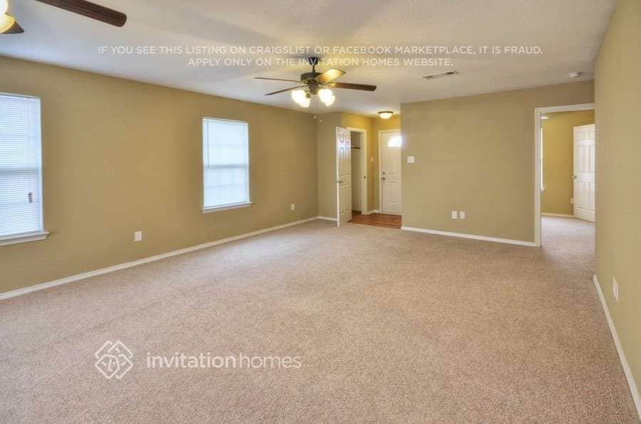 Building Photo - 15614 Gatsby Ln