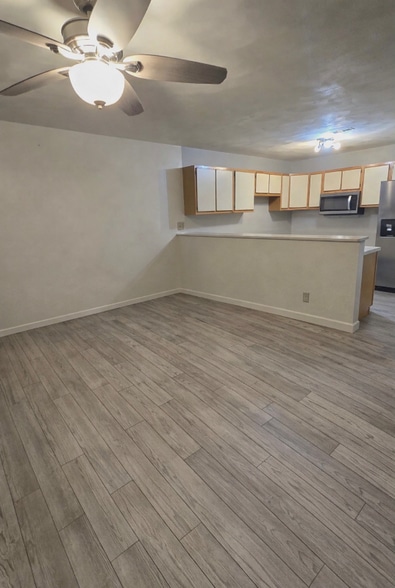 Building Photo - 842 Patrick Henry Dr