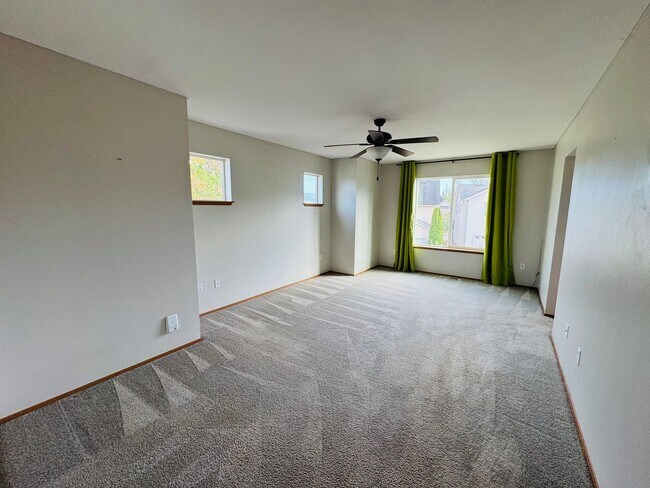 Building Photo - 5330 Larrabee Way