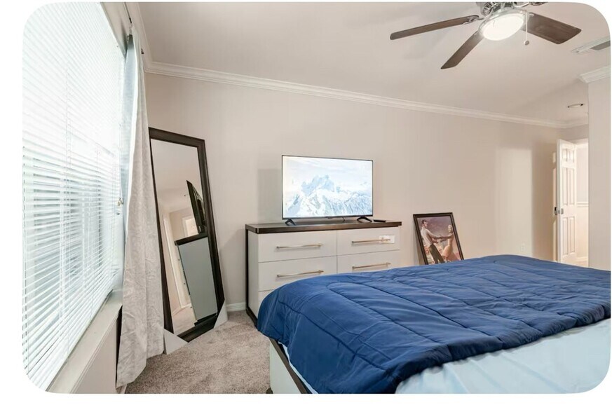 Building Photo - 13674 Garden Grove Ct