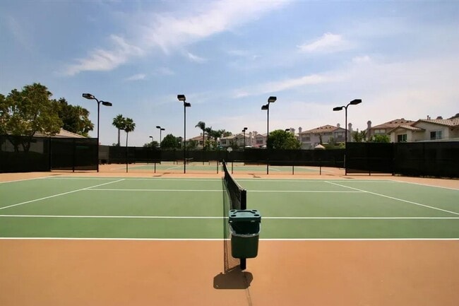 Building Photo - RANCHO BERNARDO / VISTA DEL LARGO - Nice 3...