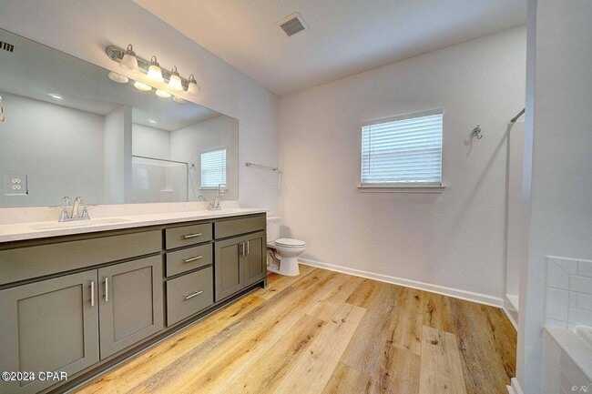 Building Photo - 430 Raven Ln