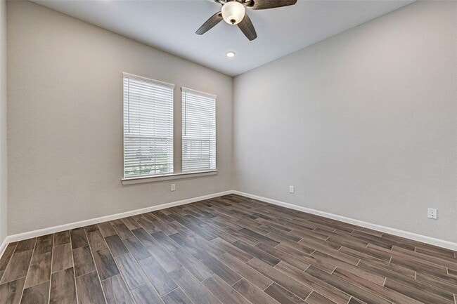 Building Photo - 25403 Kidwiler Dr