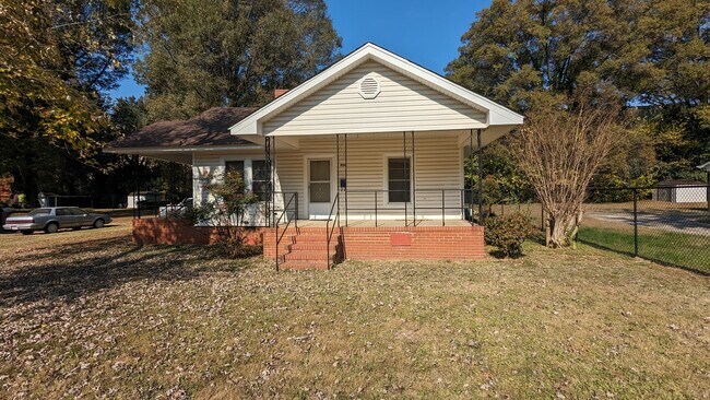 Front patio - 804 Wabash Ave