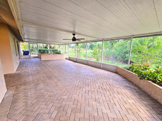 Building Photo - Stunning 3BR/ 2BA Home in The Trails Near UTC
