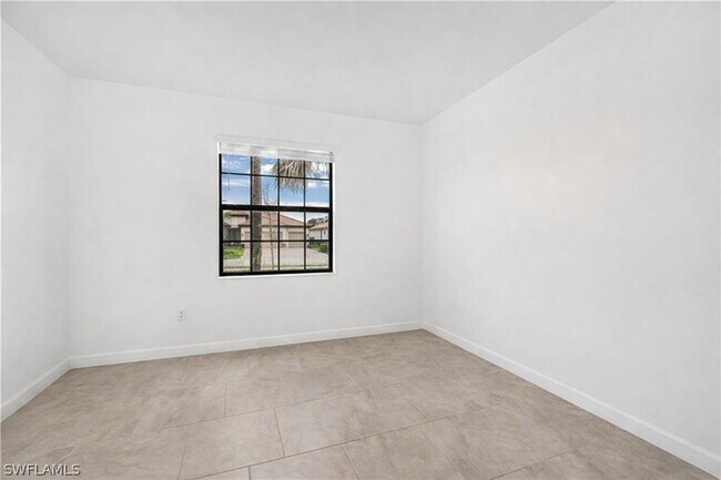 Building Photo - 18311 Ridgeline Dr