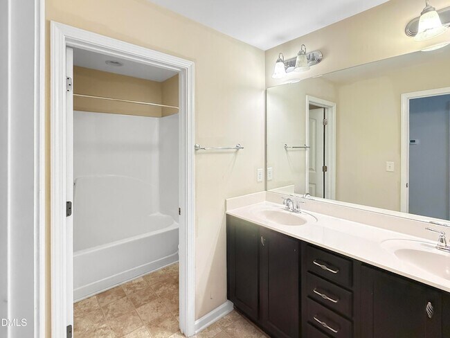 Building Photo - 2449 Memory Ridge Drive