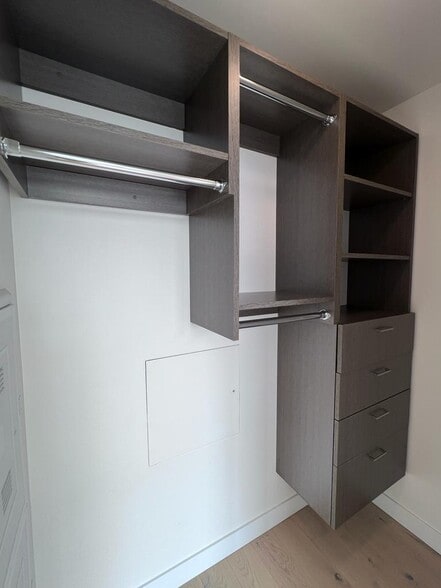 Bedroom_Closet - 2510 6th Ave