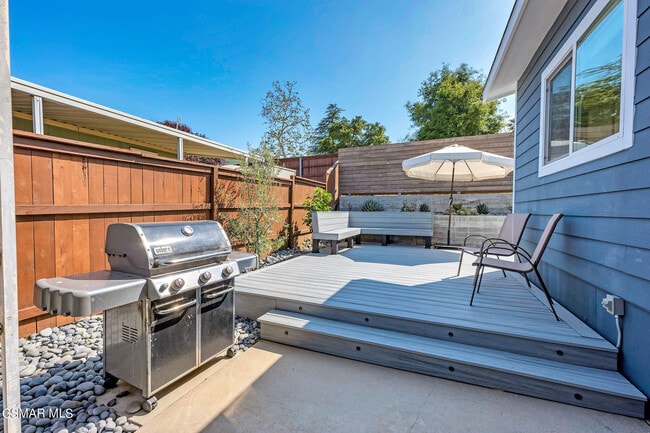 Building Photo - 30473 Mulholland Hwy