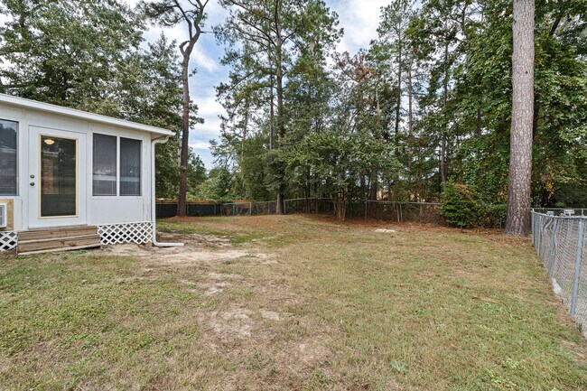 Building Photo - 1856 S Barton Dr