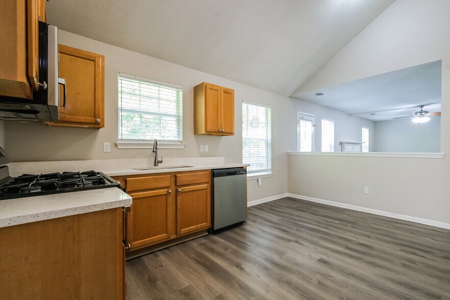 Building Photo - 4410 Reserve Hill Crossing