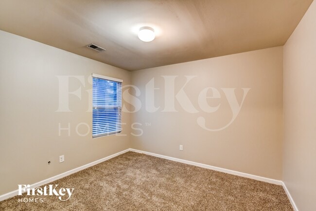 Building Photo - 11565 Cedar Glades Dr