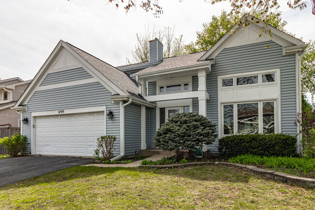 Primary Photo - 690 Greenview Ln