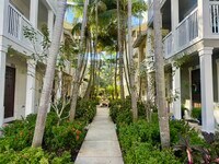 Building Photo - 101 E Coda Cir