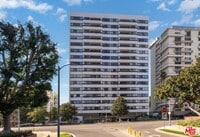 Building Photo - 10551 Wilshire Blvd