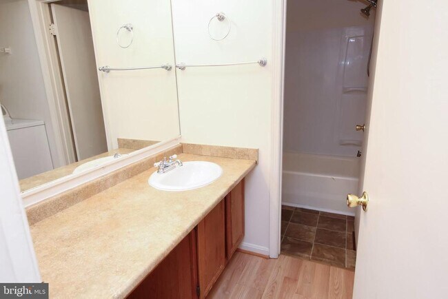 Building Photo - 1243 Independence Square