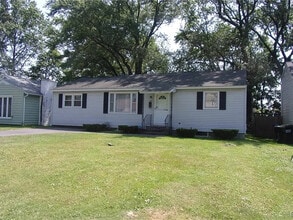 Building Photo - 223 W Molloy Rd