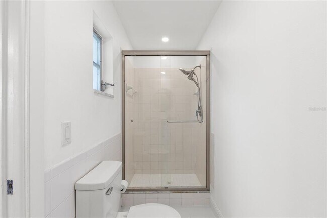 Building Photo - 3488 Shady Bluff Dr