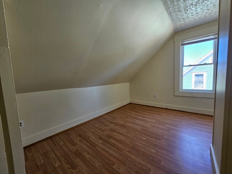 Building Photo - 17 Mousam St