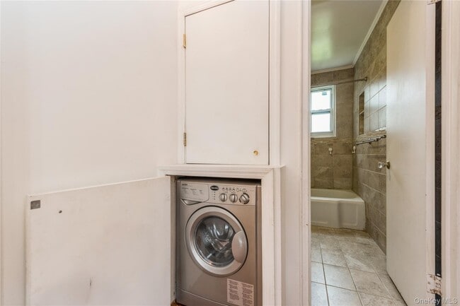 Building Photo - 260-40-260-74 74th Ave